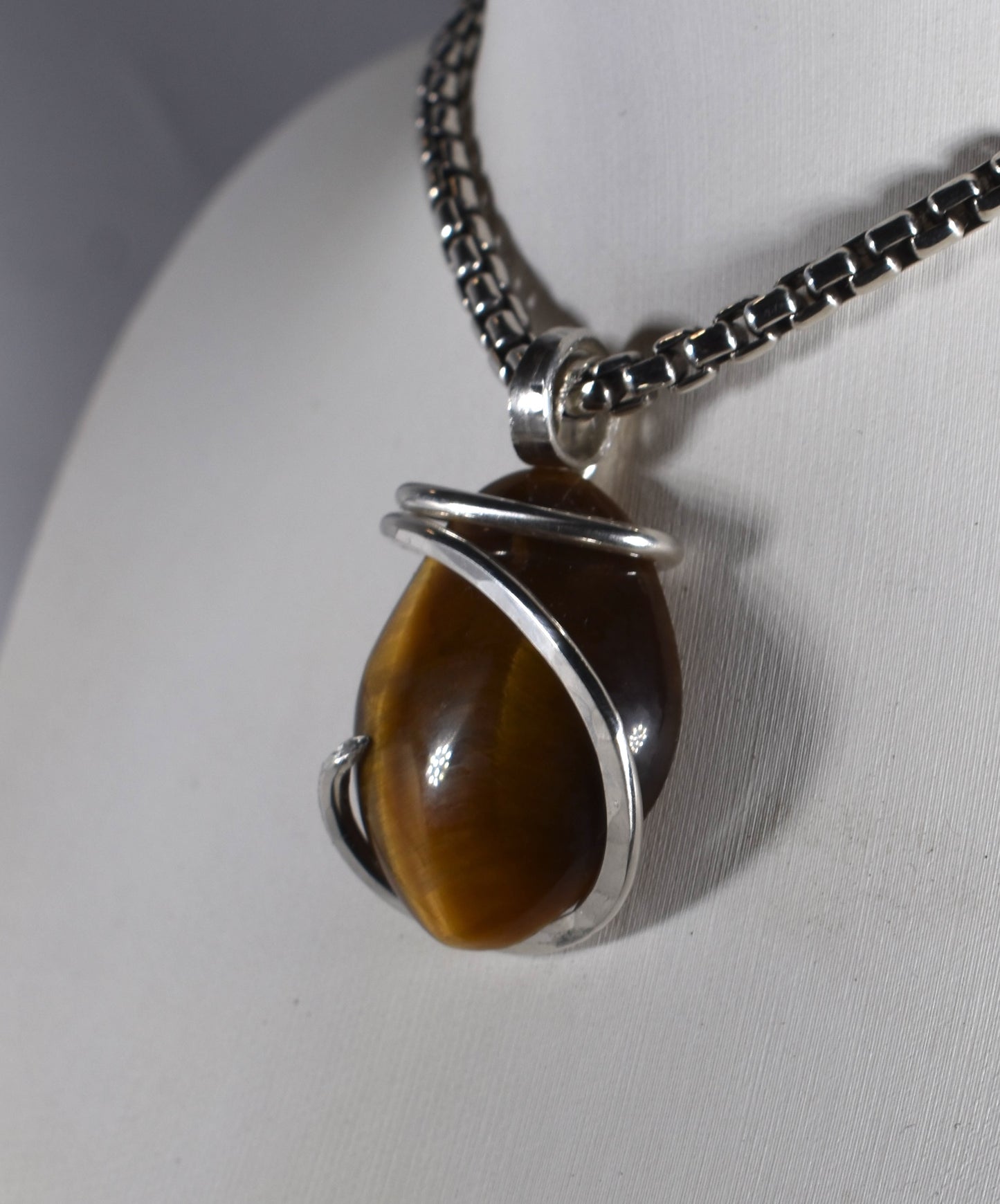 Tiger Eye Pendant Necklace 925 Sterling Silver